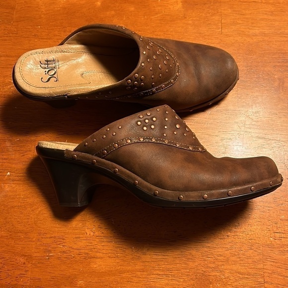Sofft Langston Caramelo Leather Studded Distressed Slip On Clogs Mules Size 7.5 - Picture 3 of 12